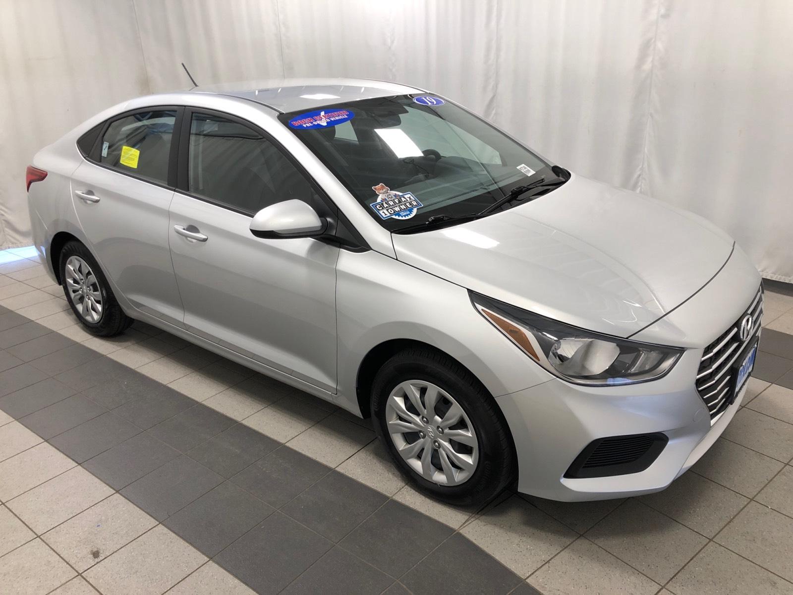 Pre-Owned 2019 Hyundai Accent SE Sedan Auto FWD 4dr Car